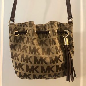 Authentic Michael Kors Signature Crossbody